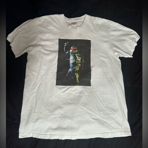 Supreme t shirt size XL